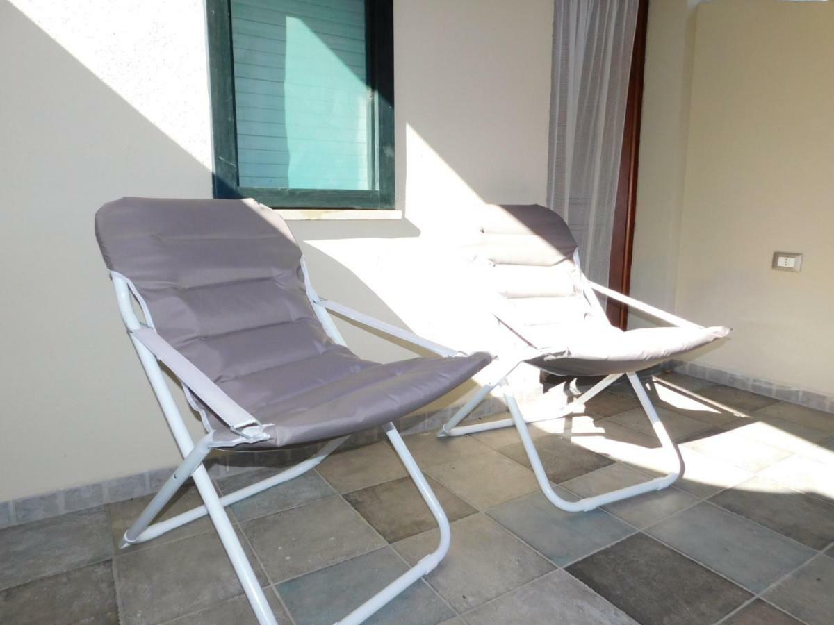 Diletta Apartment Cala Liberotto Bagian luar foto